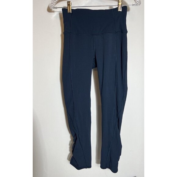 Lululemon Other - Lululemon‎ Capri Length Leggings Ruched Dark Blue Women’s Size 4